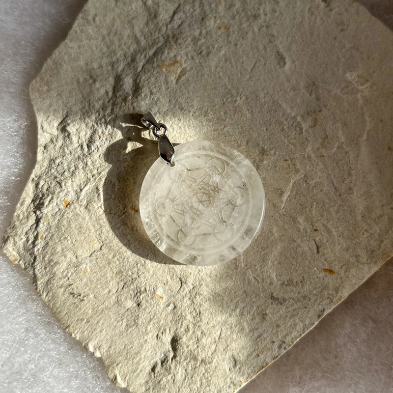 pendente in pietra + cubo di metatron